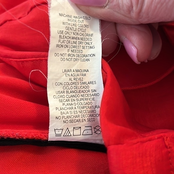 Sequin Hearts JUNIOR GIRL SIZE 5 red dress with flowers on front. - Picture 8 of 8